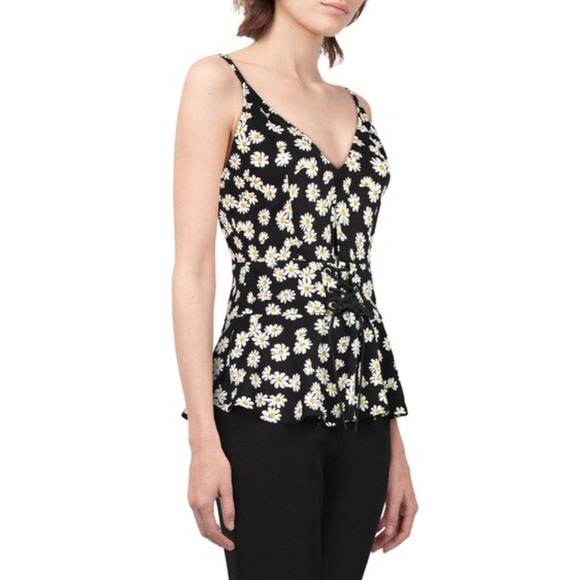 🌼Daisy Lace Up Ruffle Top Black🌼 - Picture 5 of 6